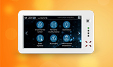 KARMA, la tastiera 7'' touch screen con dashboard integrata